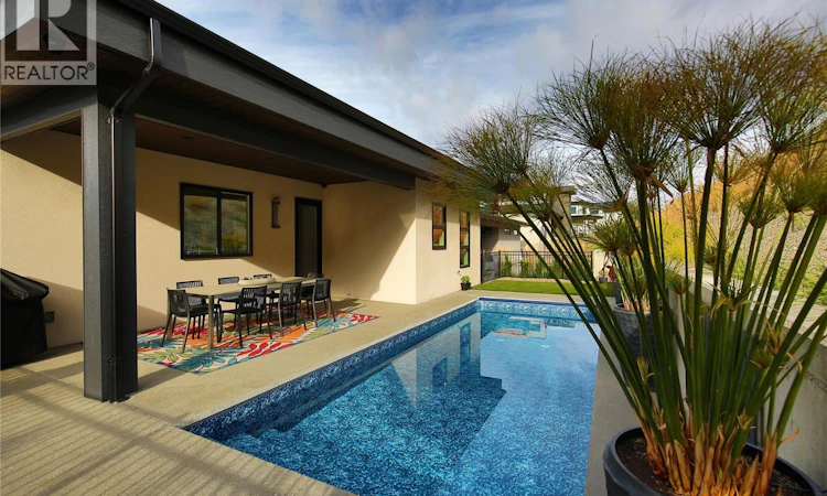 9839 Beacon Hill Crescent