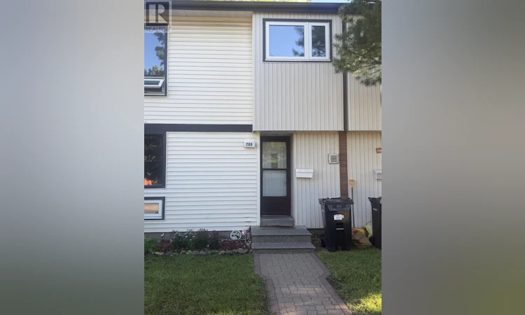 206 Varsity Place