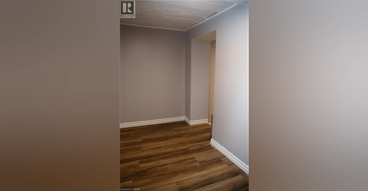 Lower-106 South Street E, Aylmer, ON, N5H 1P8 - 12