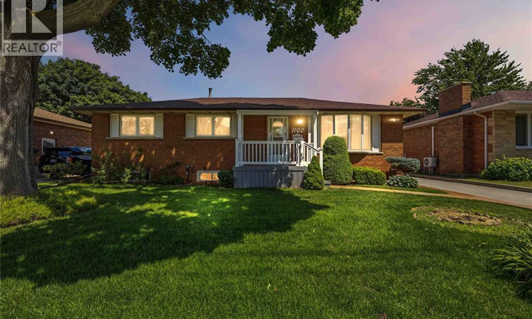 1102 Indian Road