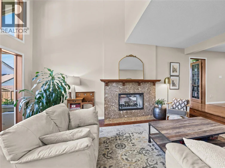 104 Heather Place, Penticton, BC, V2A 8B3 - 4
