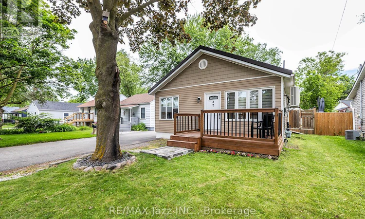 4 Maple Street
