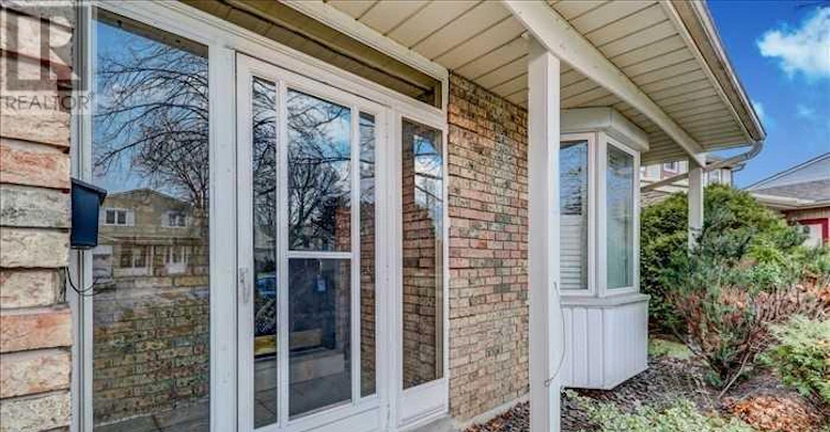 23 Longbow Square, Toronto, ON, M1W 2W6 - 2