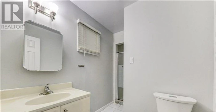 23 Longbow Square, Toronto, ON, M1W 2W6 - 11