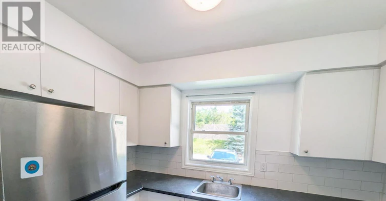 16-470 Second Street, London, ON, N5V 3X4 - 3