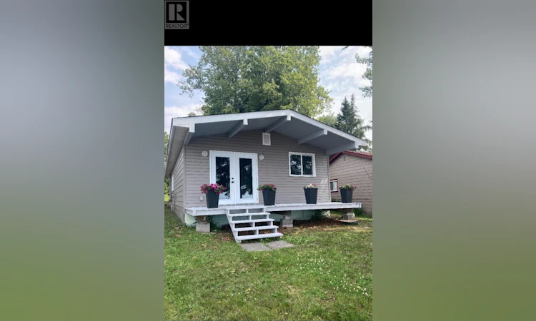 456 Floral Beach Road East