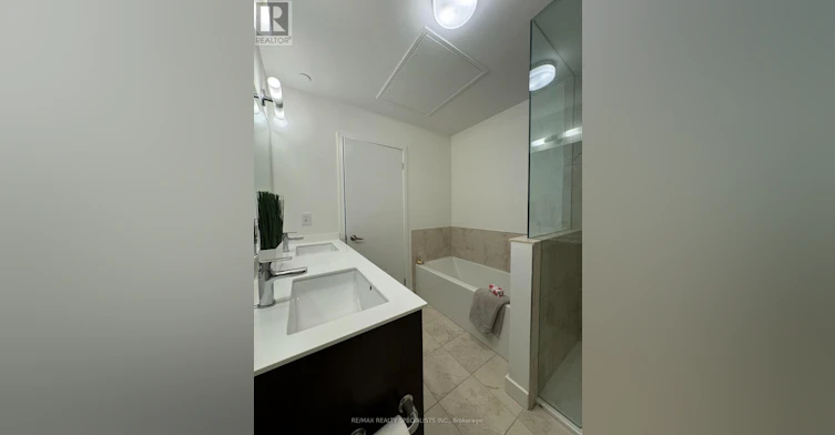 214-150 Sabina Drive, Oakville, ON, L6H 0W3 - 28