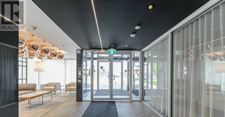 214-150 Sabina Drive, Oakville, ON, L6H 0W3 - 2