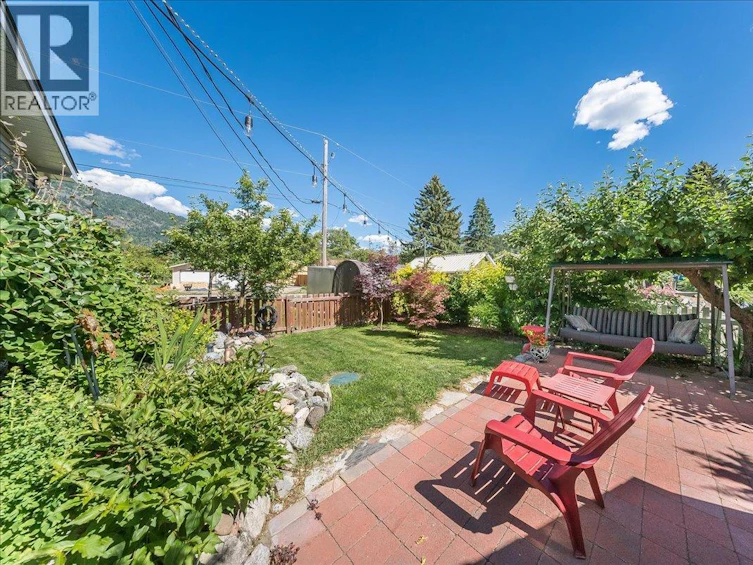 1026 Horcoff Road, Robson, BC, V1N 4V1 - 48