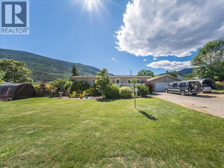 1026 Horcoff Road, Robson, BC, V1N 4V1 - 28