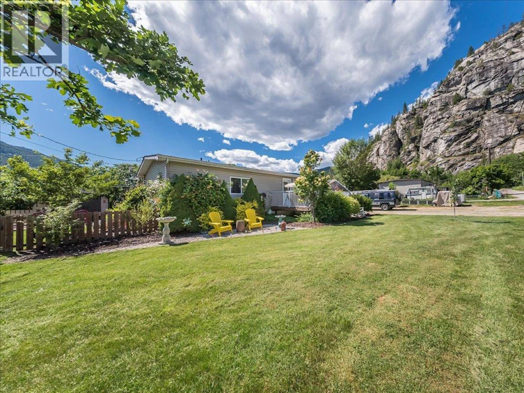 1026 Horcoff Road, Robson, BC, V1N 4V1 - 29