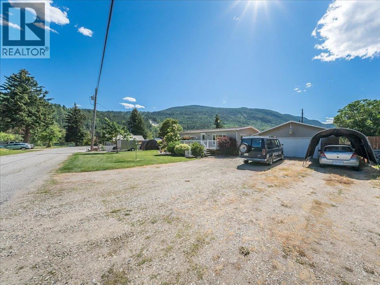 1026 Horcoff Road, Robson, BC, V1N 4V1 - 27