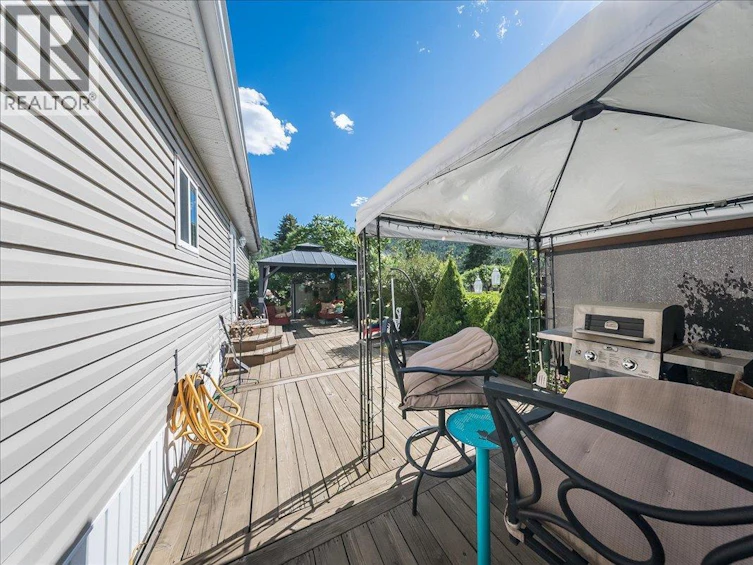 1026 Horcoff Road, Robson, BC, V1N 4V1 - 40