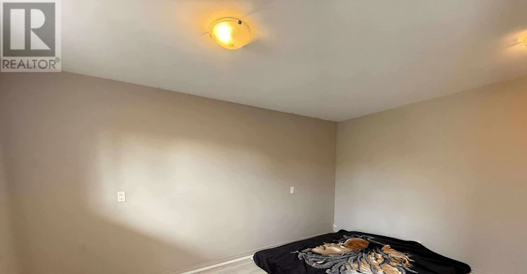 1-130 St Paul Crescent E, St. Catharines, ON, L2S 1M9 - 8