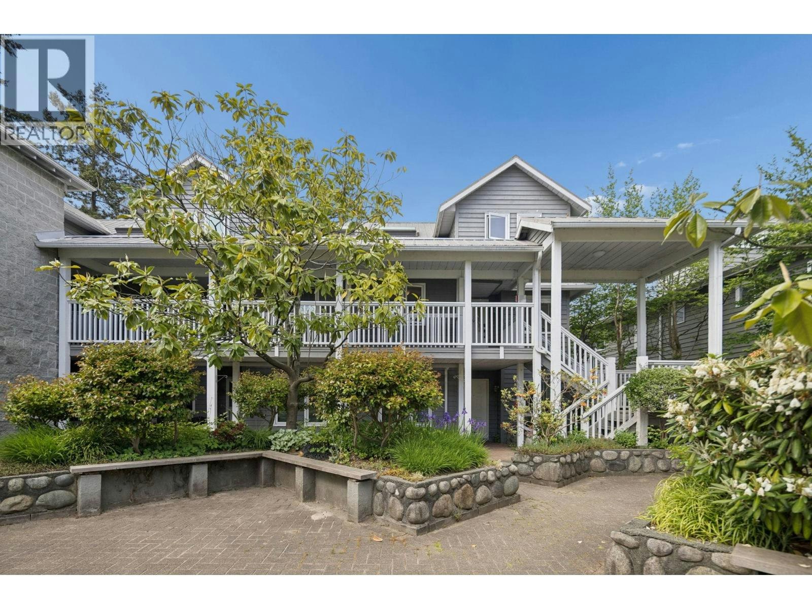 207-1518 Bowser Avenue, North Vancouver, BC, V7P 2Y3
