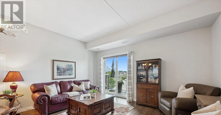 215-35 Kingsbury Square, Guelph, ON, N1L 1B3 - 11