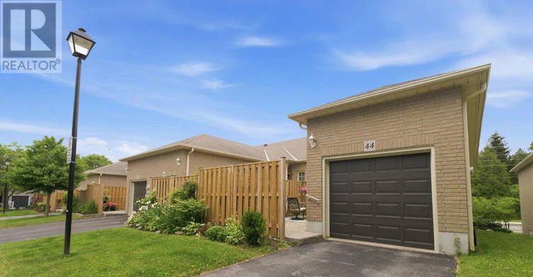 44-1111 Wilson Road N, Oshawa, ON, L1G 8C2 - 2