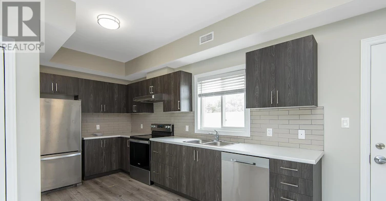 29 Afton Avenue, Welland, ON, L3B 1V6 - 2