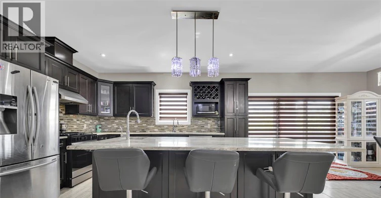 498 Sacred Heart Drive, Lasalle, ON, N9J 0A6 - 9