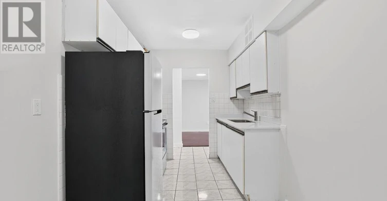 1406-390 Dixon Road, Toronto, ON, M9R 1T4 - 11