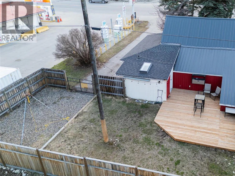 5844 33 Highway, Beaverdell, BC, V0H 1Y0 - 4