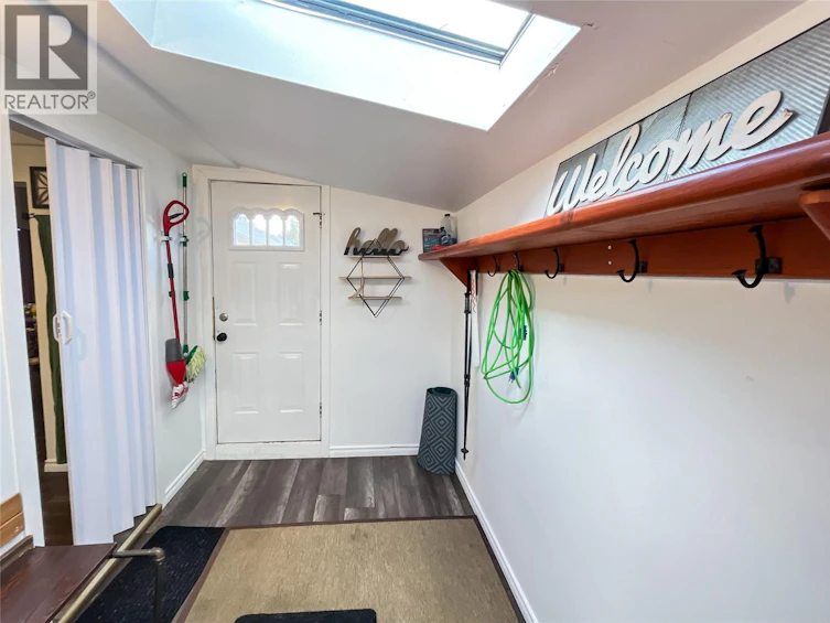 5844 33 Highway, Beaverdell, BC, V0H 1Y0 - 6