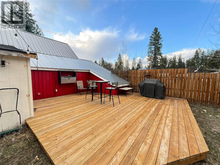 5844 33 Highway, Beaverdell, BC, V0H 1Y0 - 2