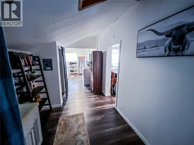 5844 33 Highway, Beaverdell, BC, V0H 1Y0 - 17