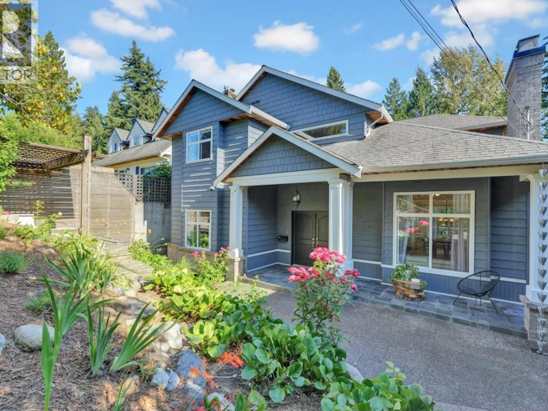 425 Tempe Crescent, North Vancouver BC V7N 1E7