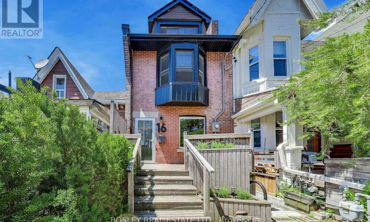 16 St Clarens Avenue