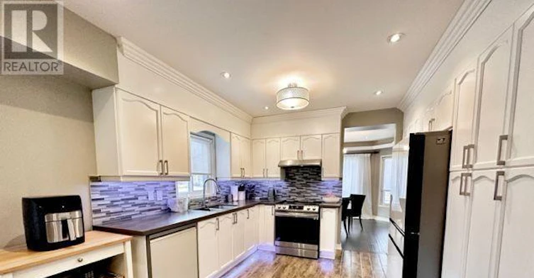 MAIN-61 Rocksprings Avenue, Richmond Hill, ON, L4S 1P8 - 18