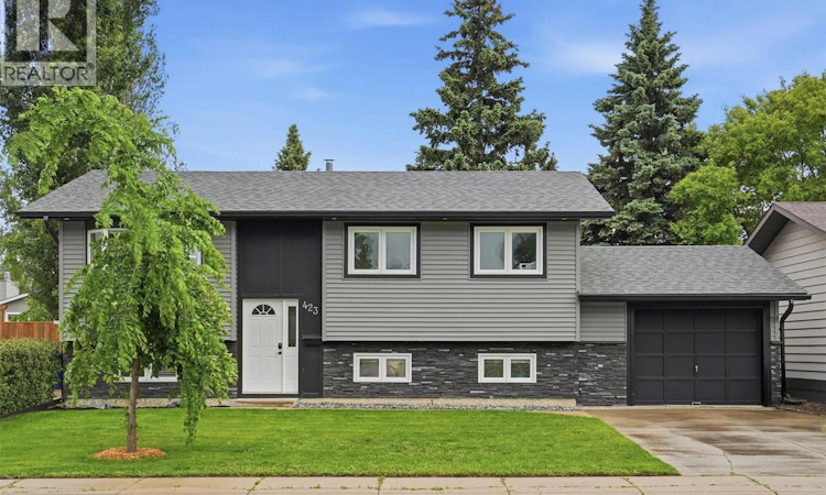423 Nesbitt Way