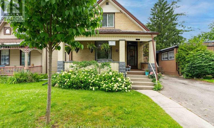 946 Dufferin Avenue