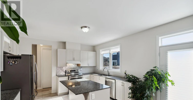503 Ponthieu Circle, Ottawa, ON, K1W 1E6 - 8