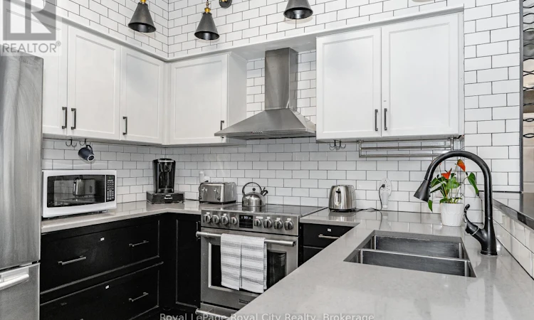 102-308 Watson Parkway N