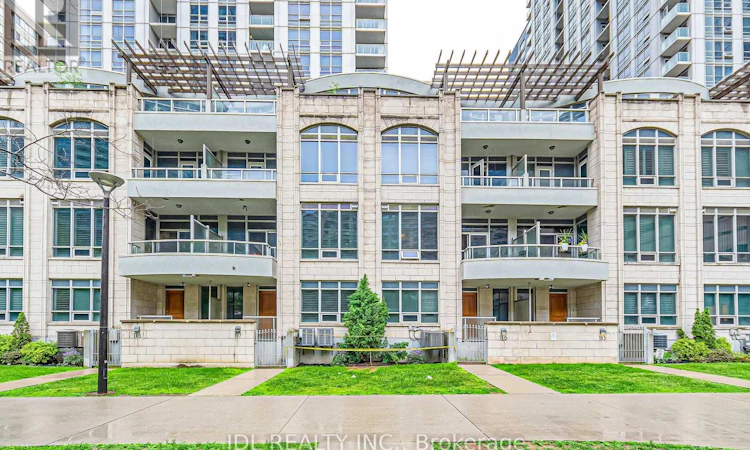 TH07-761 Bay Street