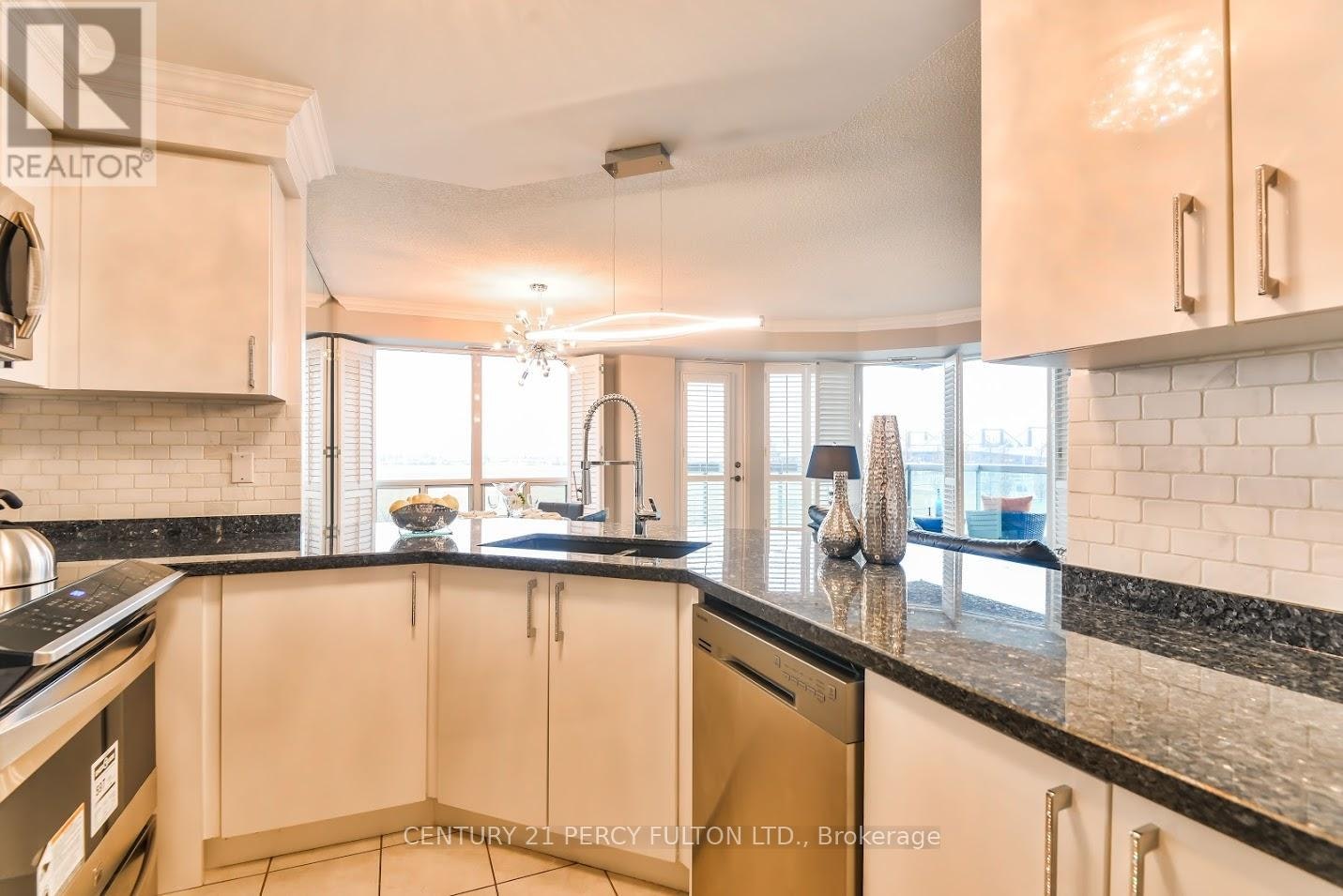212-1030 Sheppard Avenue, Toronto, ON, M3H 2T6 - 9