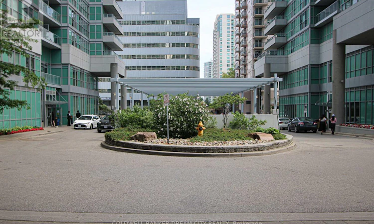 1106-60 Town Centre Court