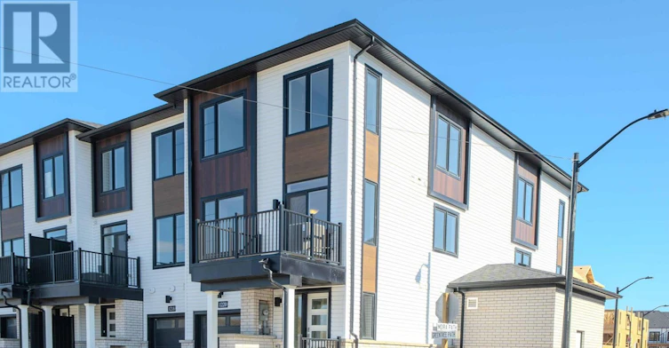 1220 Greentree Path, Oshawa, ON, L1L 0X1 - 2