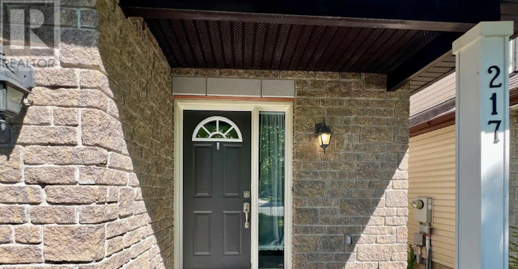 217 Deerfox Drive, Ottawa, ON, K2J 4W8 - 3