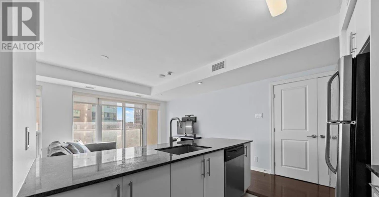 909-242 Rideau Street, Ottawa, ON, K1N 0B7 - 17