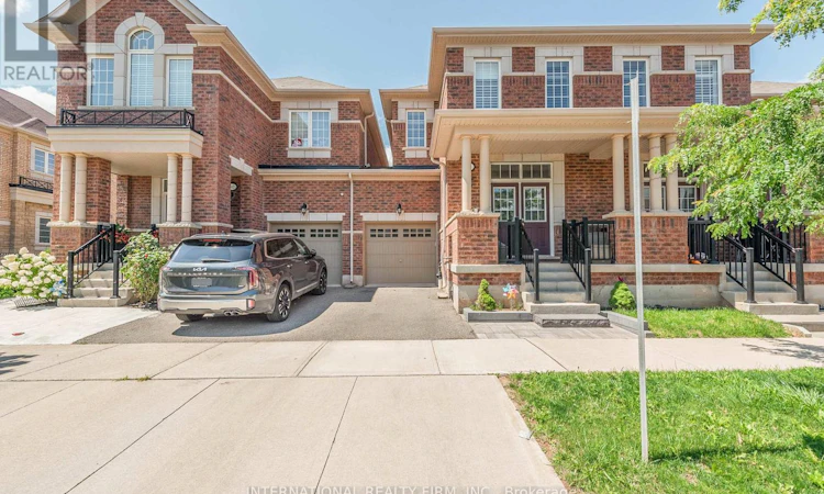 99 Huguenot Road