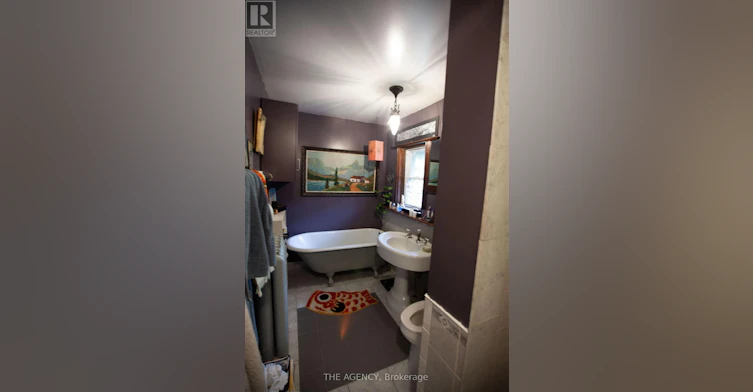 2F-43 Indian Road Crescent, Toronto, ON, N6P 2E9 - 12