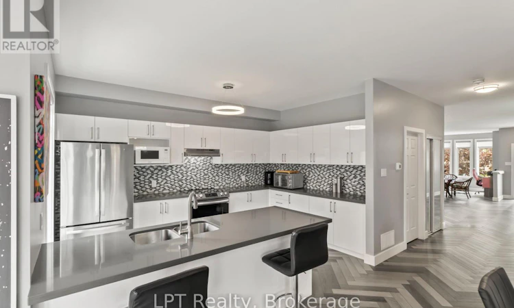 111 Bayview Avenue