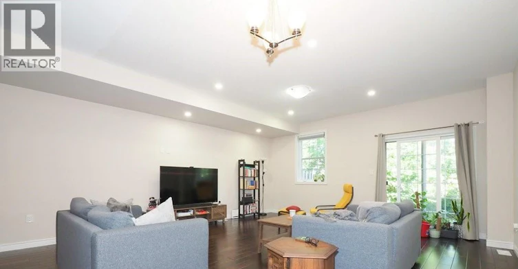 18 Robert Peel Road, Kitchener, ON, N2H 0B3 - 7