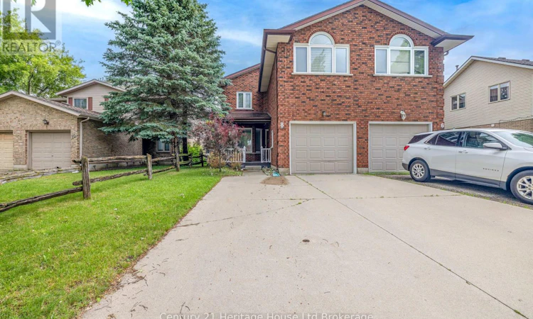 8 Mohican Drive