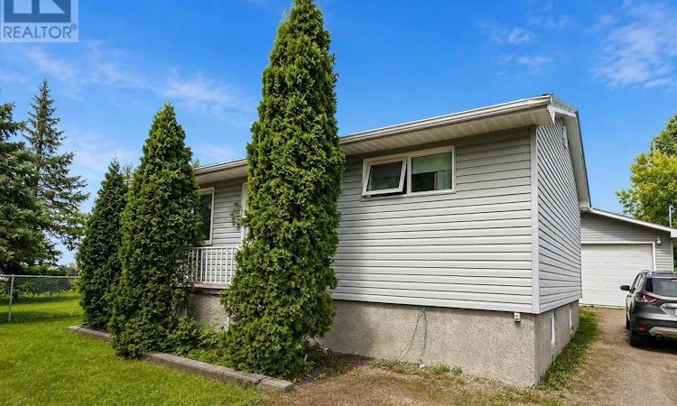 55 Dickenson Road