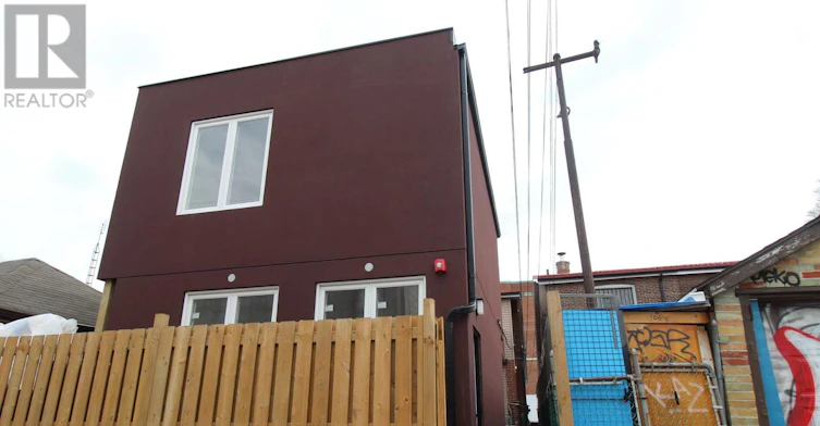 108 Chatham Avenue, Toronto, ON, M4J 1K7 - 21