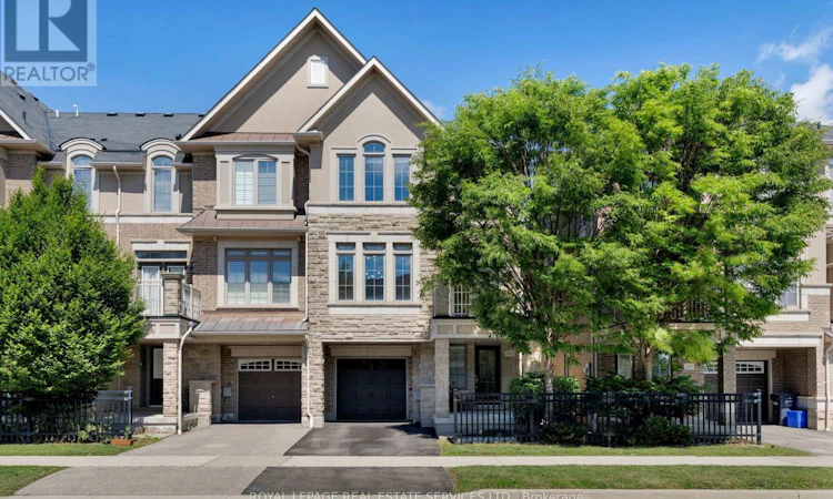 2425 Greenwich Drive