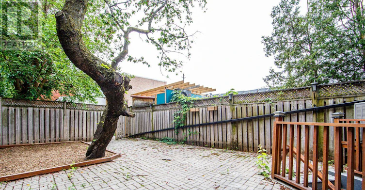 UPPER-2045 Davenport Road, Toronto, ON, M6N 1C5 - 27